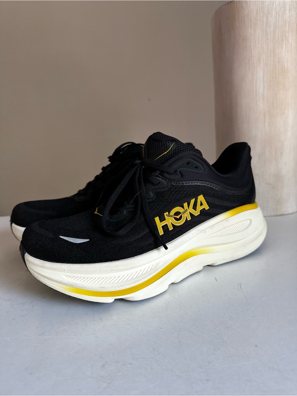 HOKA Bondi 9 Running Shoes Men’s US 9 Extra Wide 4E
